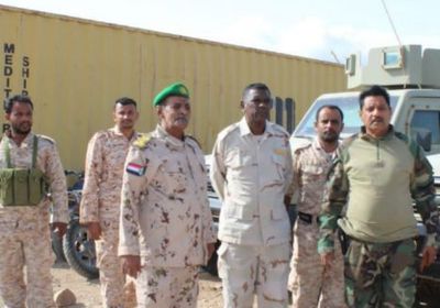 بمناسبة عيد الأضحى.. العميد السقطري يزور كتائب اللواء الأول مشاة بحري