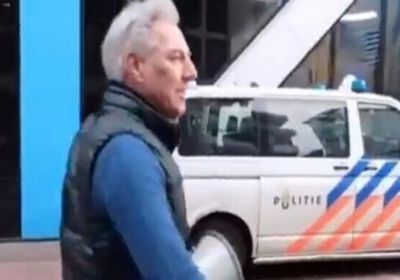 إحالة هولندي للمحاكمة مزق نسخة من المصحف