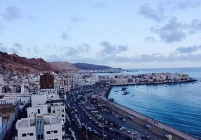 انقطاع المياه عن أحياء المكلا جراء خلل بالخط الناقل