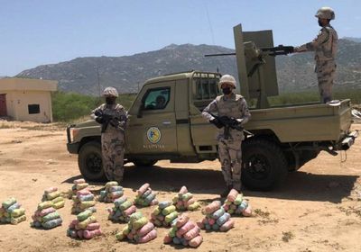 دوريات حرس الحدود السعودي تضبط 3 مهربين يمنيين