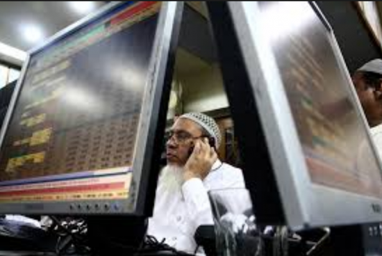 بورصة كراتشي تقفز 1.44% مع نهاية الجلسة