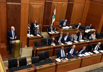 حكومة بيروت: استقالة نواب حاكم مصرف لبنان خطيرة