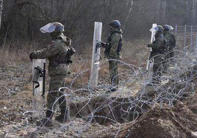 بولندا تنقل أكثر من ألف جندي إلى حدودها الشرقية