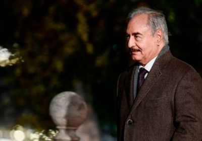 حفتر يتهم البنك المركزي الليبي بإهدار 200 مليار دينار