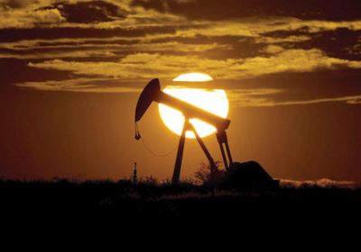 أسعار النفط ترتفع متأثرة بتخفيضات أوبك+