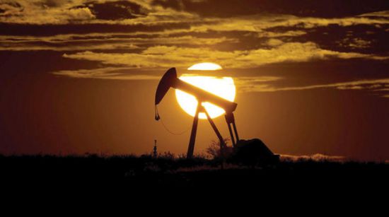 أسعار النفط ترتفع متأثرة بتخفيضات أوبك+
