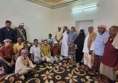 وفد "الانتقالي" يزور مصابي الاعتداء الإخواني بيوم الأرض في سيئون