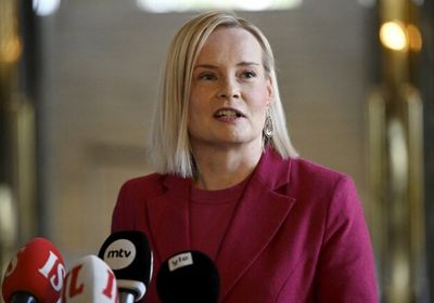 وزيرة فنلندية تعتذر بسبب تصريحاتها ضد الإسلام