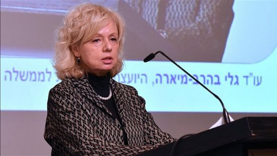 المدعية العامة الإسرائيلية تنحاز للمتظاهرين