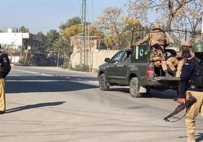 مقتل 4 جنود بهجوم على قاعدة عسكرية في باكستان