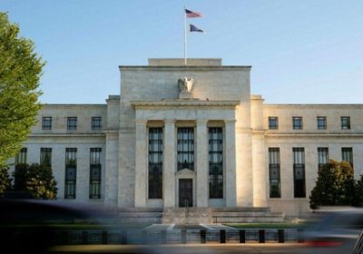 الفيدرالي الأمريكي يصر على رفع الفائدة رغم تباطؤ التضخم