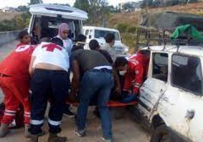 إصابة 21 شخصًا في حادث سير بلبنان