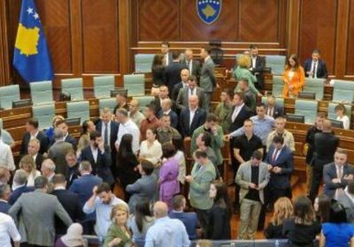 اشتباكات بالأيدي داخل برلمان كوسوفو
