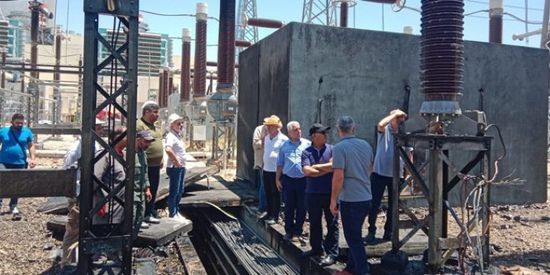 وزير الكهرباء السوري يوجه بإصلاح أضرار انفجار محطة التحويل