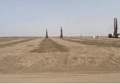 بقدرة 120 ميجا.. تسوية أرض محطة الطاقة الشمسية الإماراتية في عدن