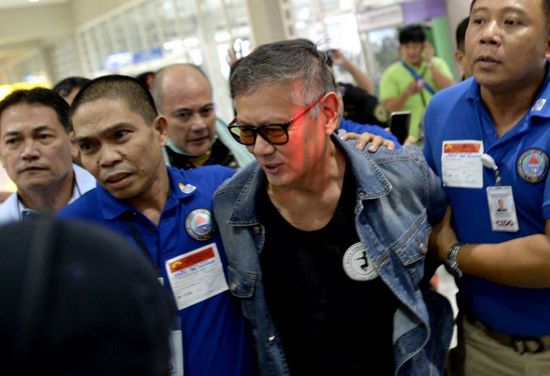 المحكمة العليا في الفيليبين تأمر بإعادة توقيف سياسي