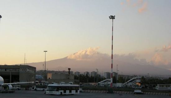 إغلاق المطار الرئيسي في صقلية 