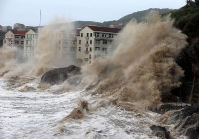 عمليات إجلاء مع اقتراب اعصار من الصين وفيتنام