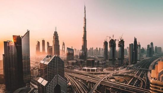 النقل التجاري في دبي يساهم بـ16.1 مليار درهم بالاقتصاد