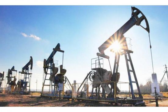 أسعار النفط ترتفع بشكل طفيف