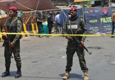 إصابة 8 أشخاص في تفجير انتحاري بباكستان