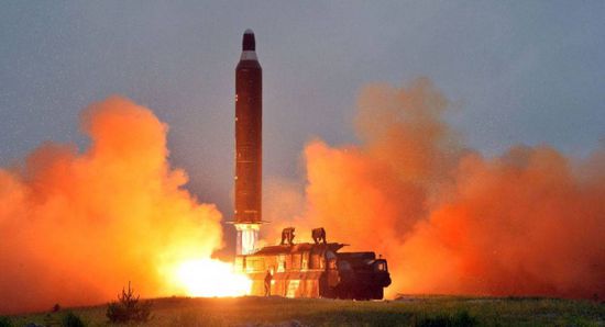كوريا الشمالية تطلق صاروخا باليستيا نحو بحر اليابان