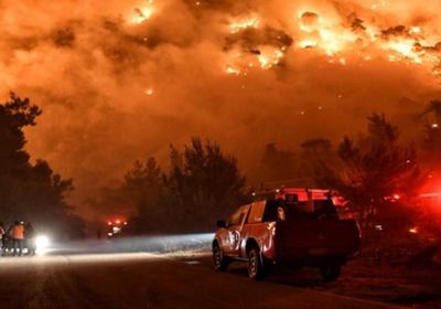 استمرار حرائق الغابات في اليونان لليوم الخامس