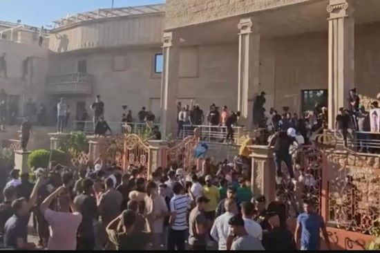 العراق يعلق على اقتحام سفارة السويد
