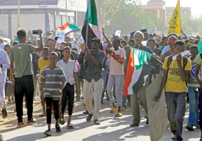 دعوات لتشكيل سلطة انتقالية تقود السودان