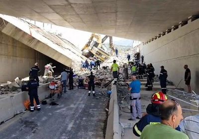 قتيل وثمانية جرحى بانهيار جسر غرب اليونان
