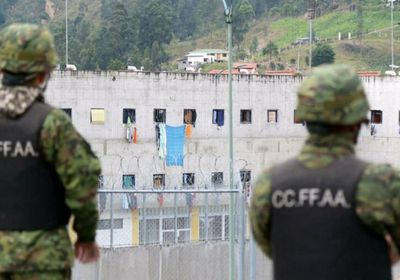 18 قتيلًا في مذبحة بين عصابات داخل سجن بالإكوادور