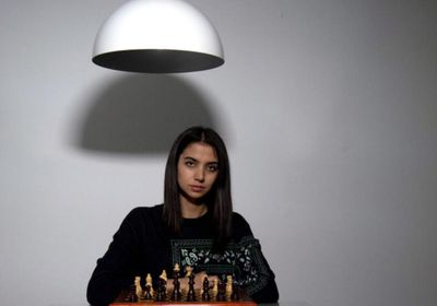إسبانيا تمنح الجنسية إلى لاعبة شطرنج إيرانية