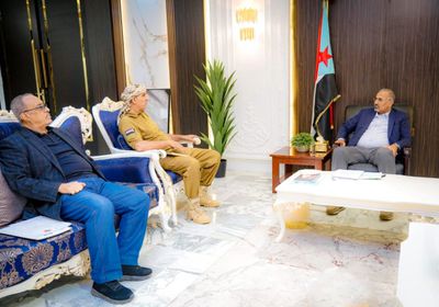 الرئيس الزُبيدي يثمن تضحيات أمن لحج في سبيل تحقيق الاستقرار