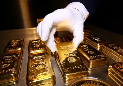 بيانات البطالة الأمريكية تهوي بالذهب عند التسوية