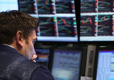 الاقتصاديون الأمريكيون يخفضون توقعاتهم لحدوث ركود