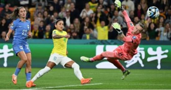 فرنسا تفوز على البرازيل بهدفين في كأس العالم للسيدات