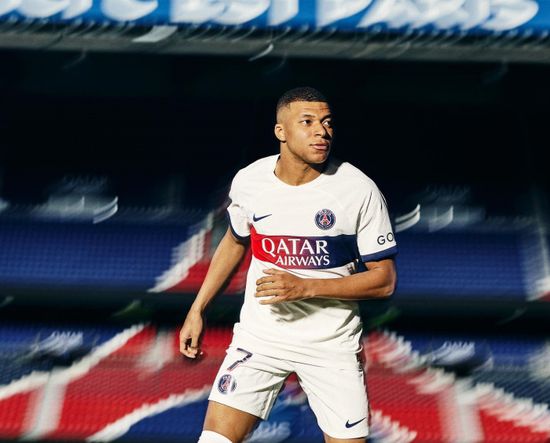 ليفربول يخطط لاستعارة "مبابي"  موسمًا واحدًا