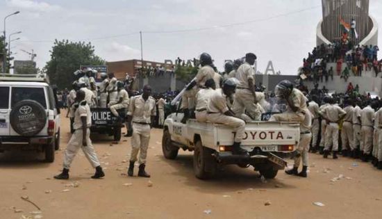 دول غرب إفريقيا تمهل الانقلابيين في النيجر أسبوعًا