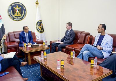 الخُبجي يطالب المبعوث الأممي بالضغط لتشكيل الوفد التفاوضي المشترك