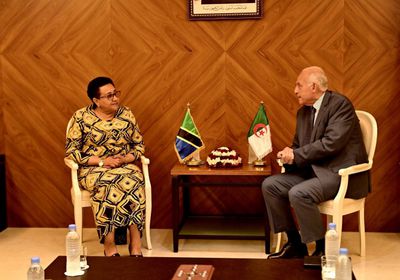 الجزائر تبحث مع تنزانيا مستجدات الأوضاع