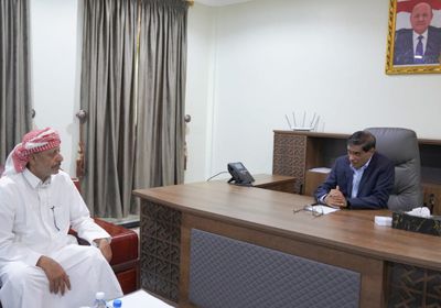 نائب رئيس الانتقالي يناقش جهود "حرو" لمكافحة الفساد بحضرموت