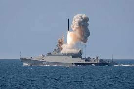 موسكو تتهم كييف باستهداف سفن مدنية روسية