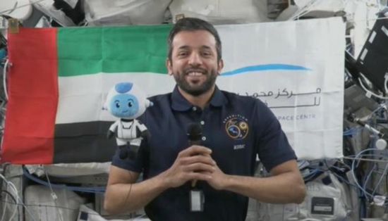 لقاء من الفضاء.. اللوفر أبوظبي يستضيف الإماراتي سلطان النيادي