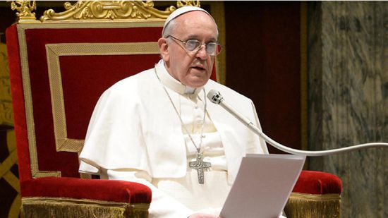 بابا الفاتيكان يلتقي ضحايا اعتداءات جنسية ارتكبها رجال دين