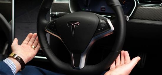 تسلا تشكل فريقا لمماطلة شكاوى العملاء من سياراتها