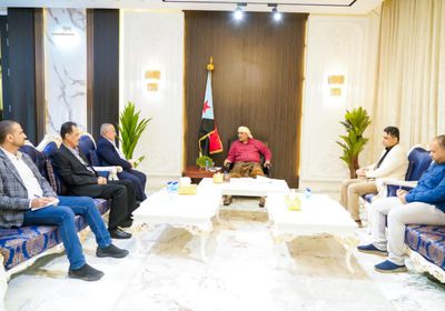 الرئيس الزُبيدي يؤكد دعمه استقلالية نقابة الصحفيين الجنوبيين