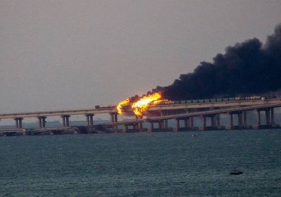 انفجارات عنيفة بالقرب من جسر القرم