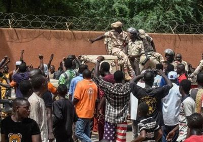 فرنسا تندد بلجوء الانقلابيين بالنيجر للقمع الاستبدادي