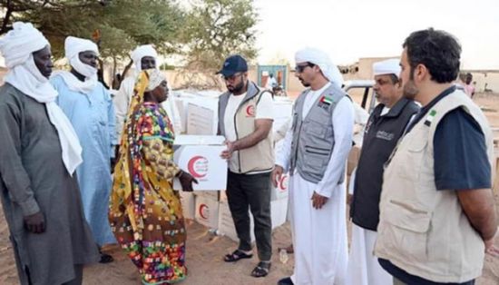 الإمارات تواصل توزيع الطرود الغذائية بالمناطق الأكثر احتياجاً في تشاد