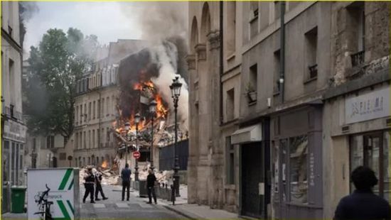 إصابة 5 أشخاص إثر انفجار بمبنى سكني في باريس